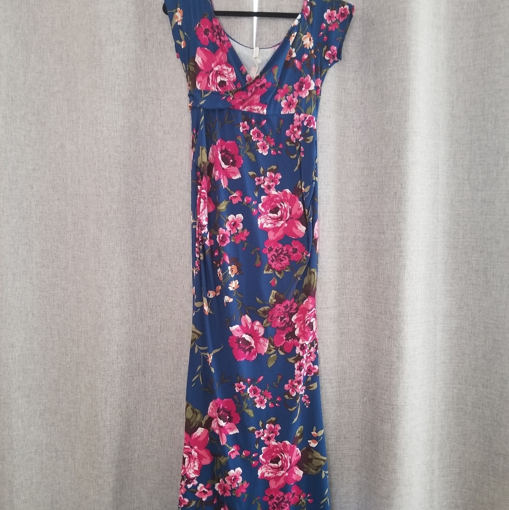 Maternity gown